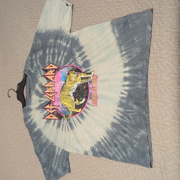 Def Leppard Tie-Dye Graphic T-Shirt - Picture 5 of 6